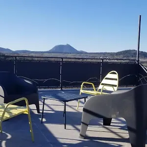 la-terrasse-des-volcans.hotels-rhonealpes.com/